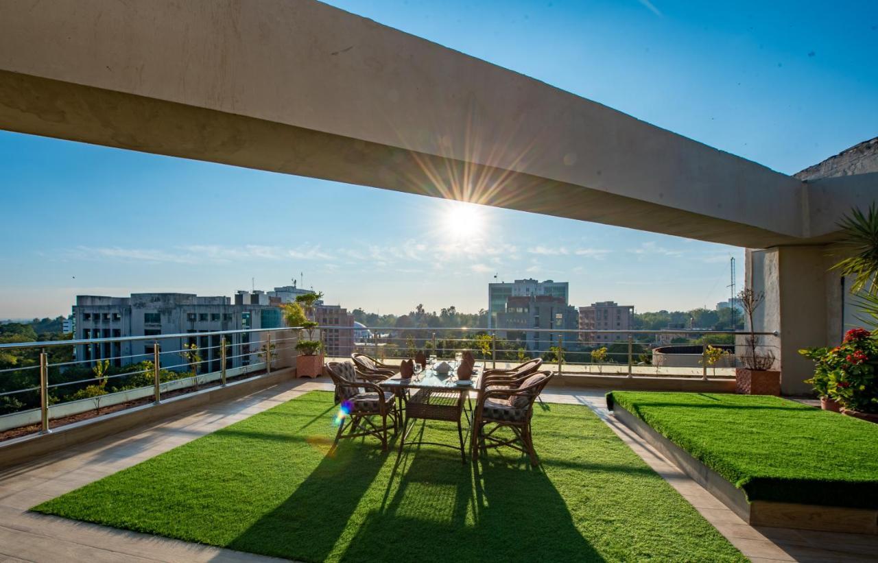 Legend Hotel Islamabad Bagian luar foto