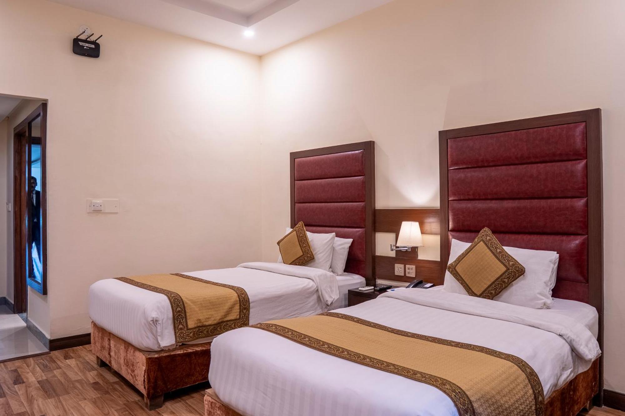 Legend Hotel Islamabad Bagian luar foto